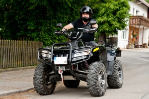 Quads im Strassenverkehr. Foto: ERGO Versicherungsgruppe