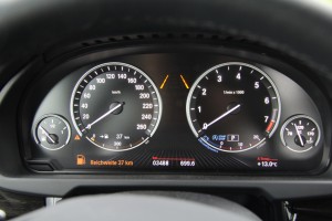 Reichweitenanzeige im BMW. Foto: ADAC.