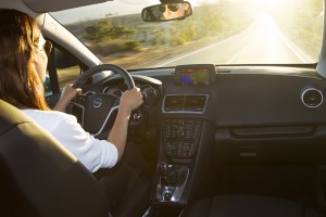 Je länger und häufiger jemand Auto fährt, desto wichtiger wird also ein rückengerechter Autositz. Foto: AGR / Adam Opel AG.